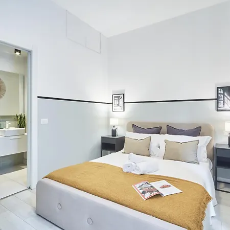Elegante Minimal Dai Tocchi Botanici Appartement *