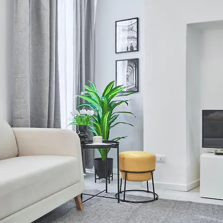 Elegante Minimal Dai Tocchi Botanici
