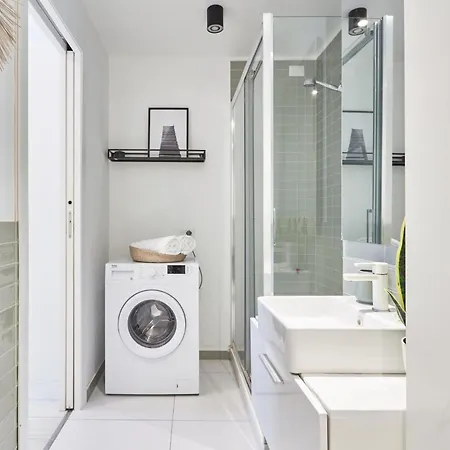 Elegante Minimal Dai Tocchi Botanici Appartement Milan