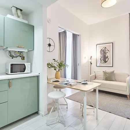 Appartamento Elegante Minimal Dai Tocchi Botanici *