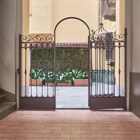 Apartment Elegante Minimal Dai Tocchi Botanici *