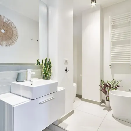 Daire Elegante Minimal Dai Tocchi Botanici Milano