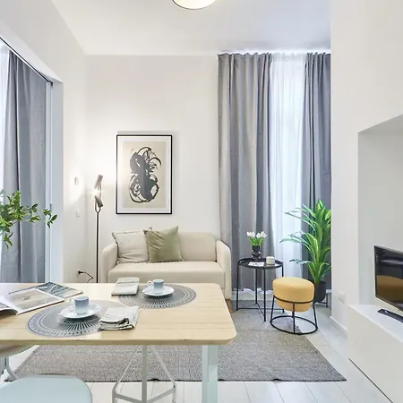 Apartment Elegante Minimal Dai Tocchi Botanici Milan